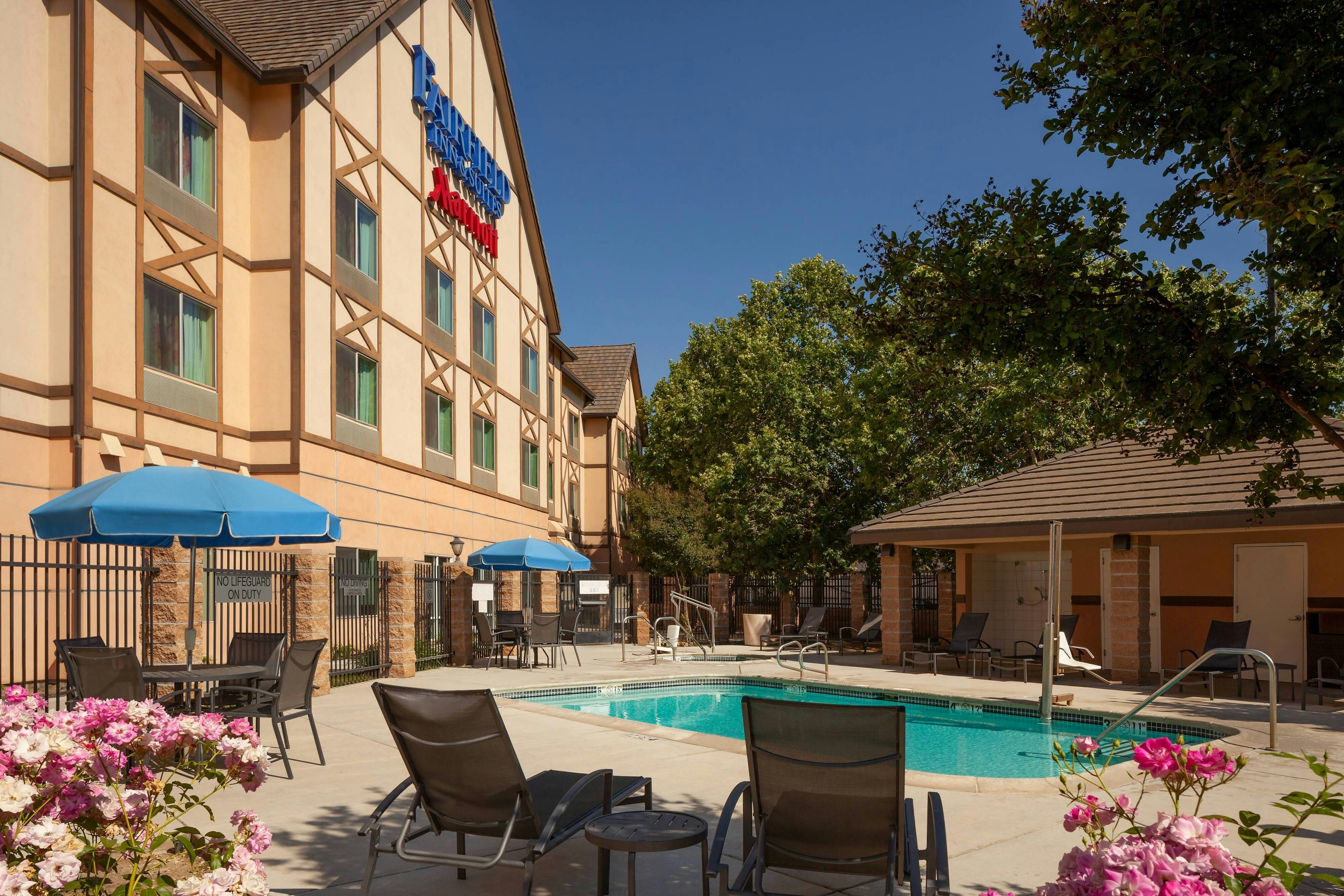 Fairfield Inn and Suites by Marriott Selma Kingsburg 35/36