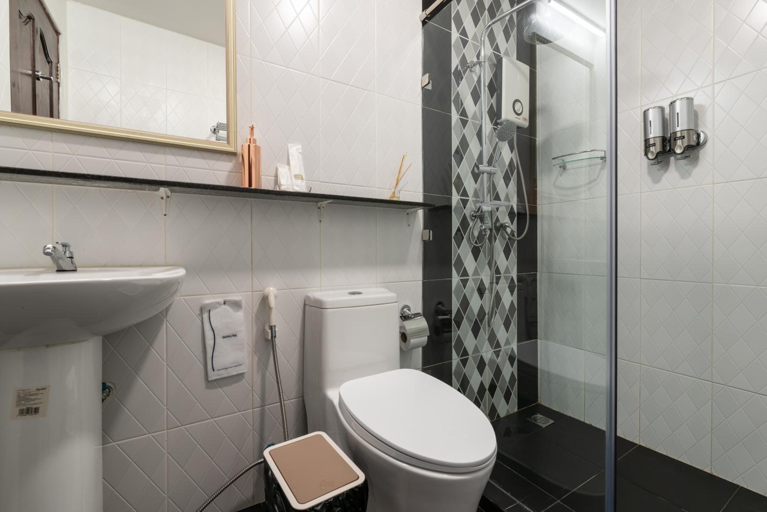 غرفة سوبيريور بسرير كينج، COZYTEL CHIANGMAI 6/8
