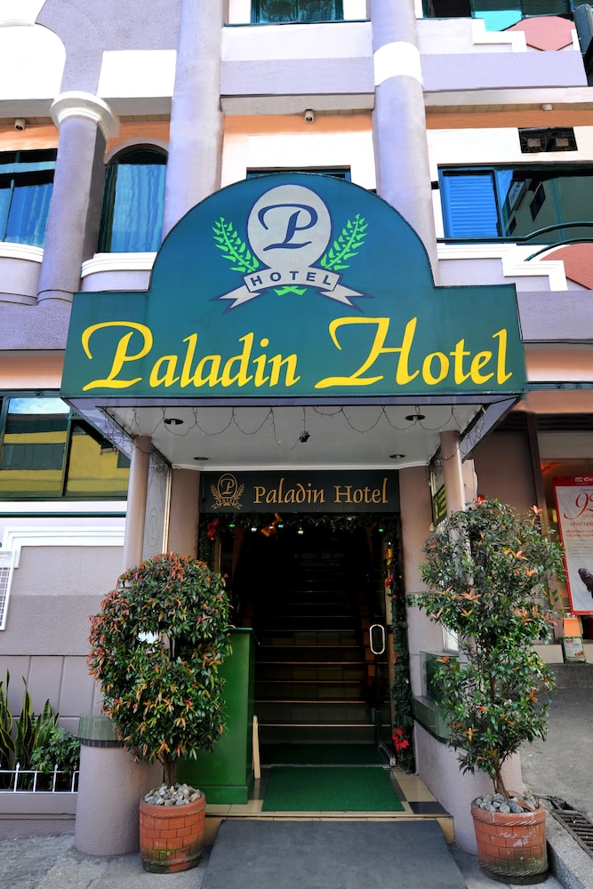 Paladin Hotel 1/41