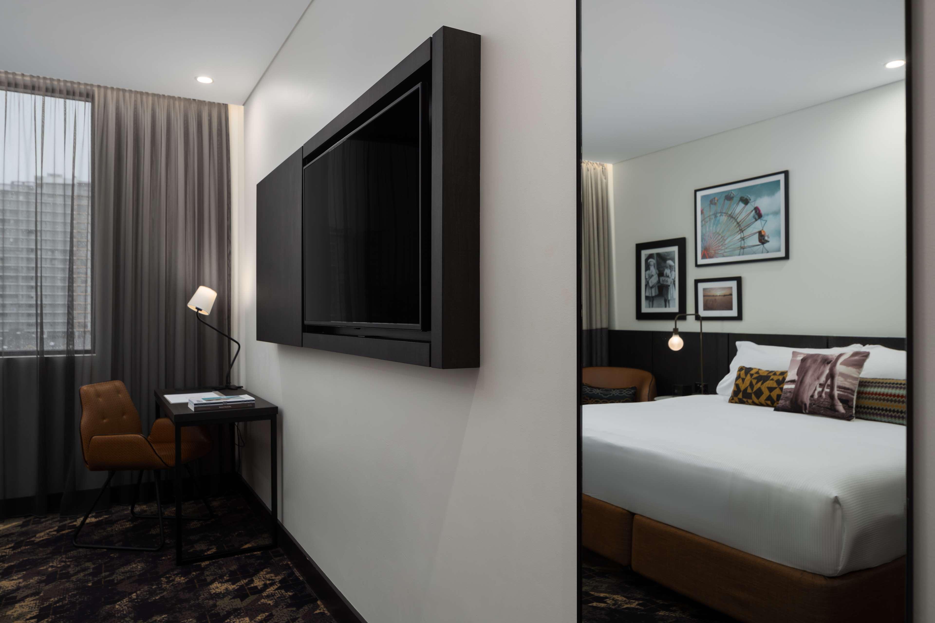 SUPERIOR, KING BED