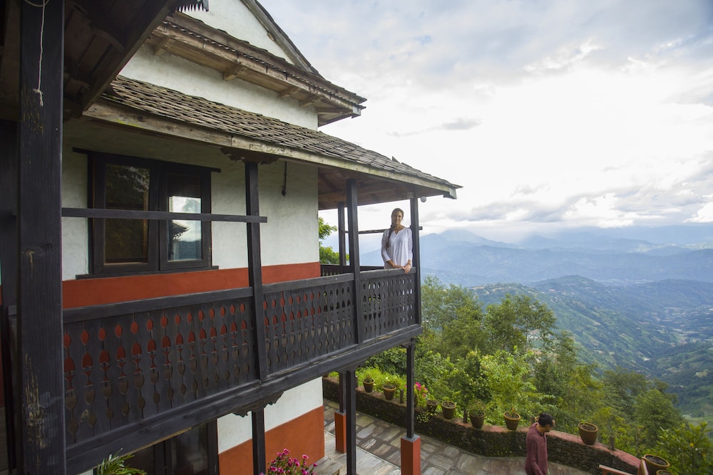 Everest Manla Resort 1/50