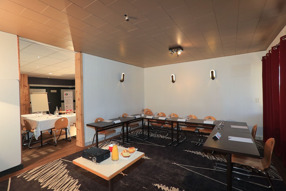 Ibis Aurillac 33/63