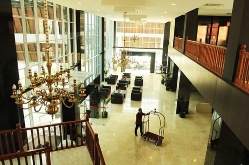 Merapi Merbabu Hotels Resort Bekasi 55/61