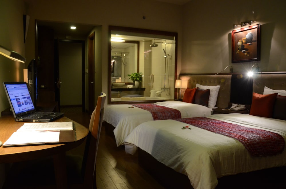 Asia Hotel 8/46