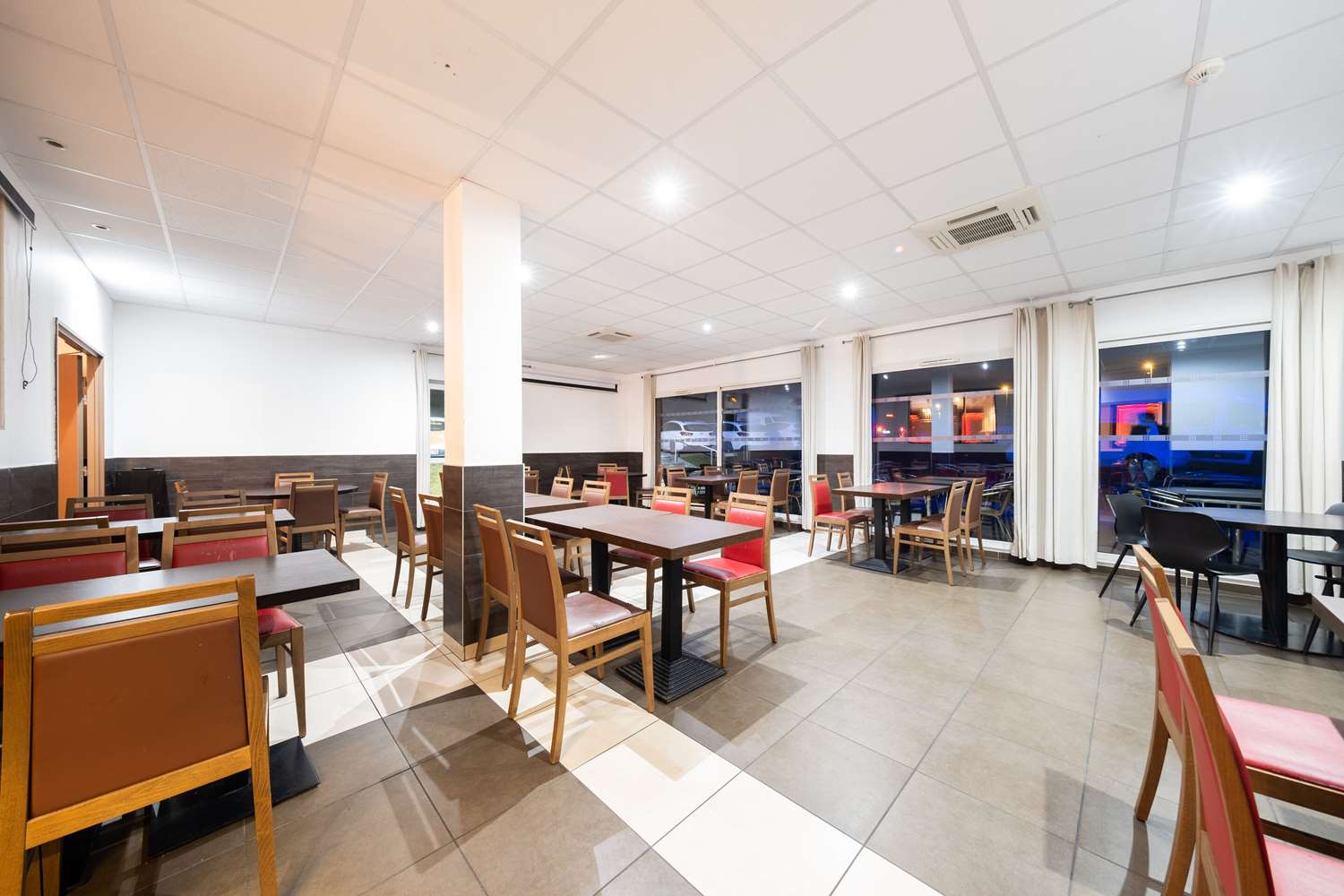 Comfort Hotel Dijon Sud 13/19