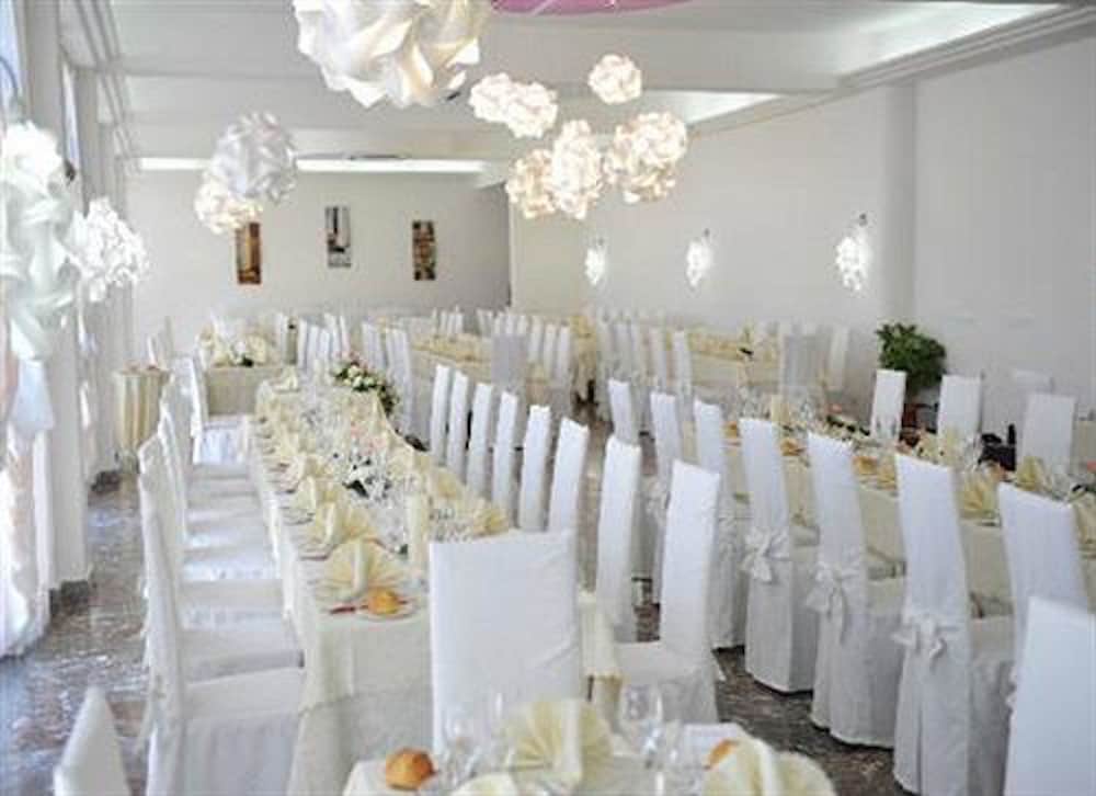 Caposkino Park Hotel 9/16