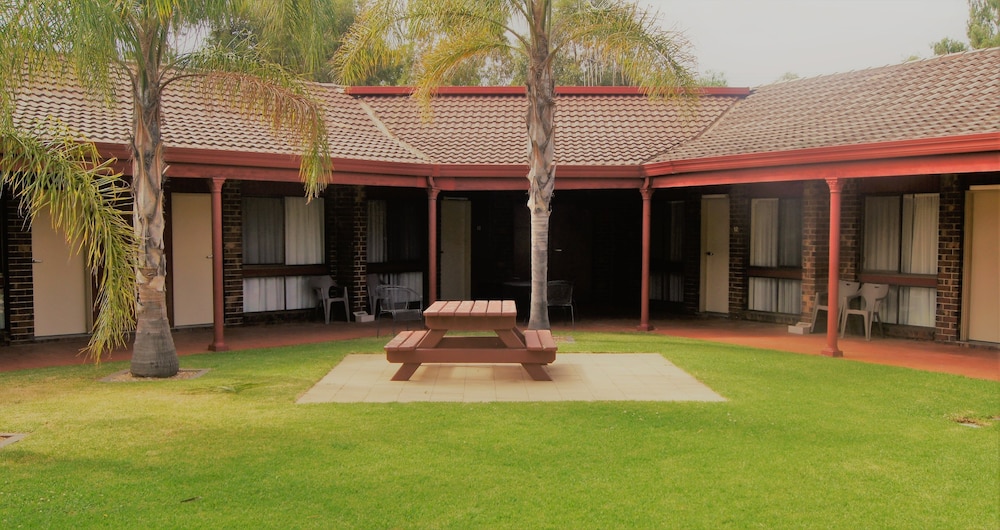 Quality Hotel Lakeside 6/51
