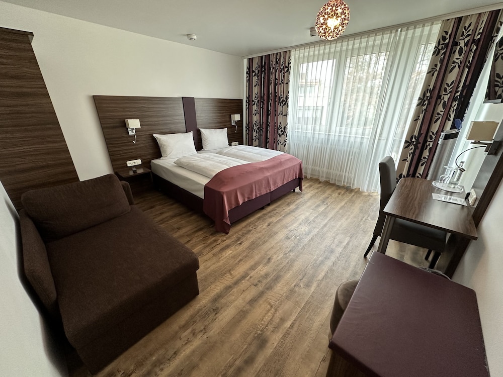 Arthotel Haar 11/60