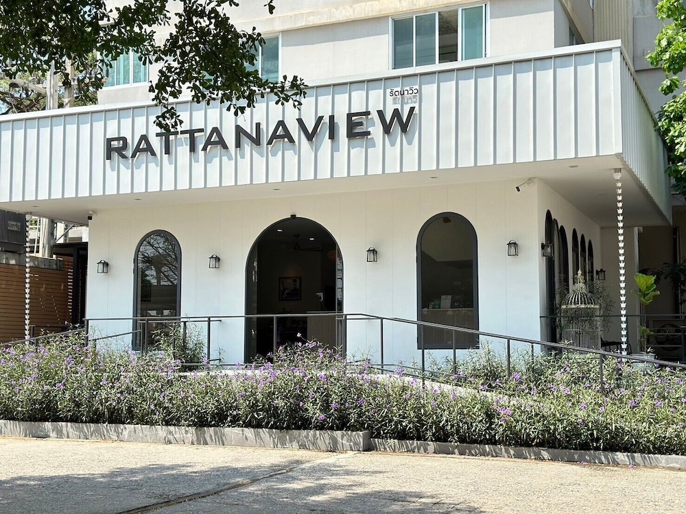 Rattana View Hotel 3/50