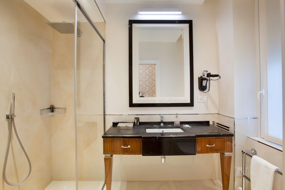 Luxury Duomo Rooms 46/50