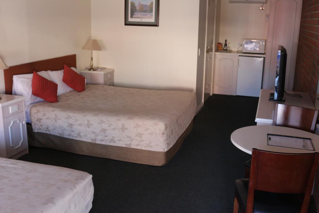 BENDIGO HAYMARKET MOTOR INN 18/27