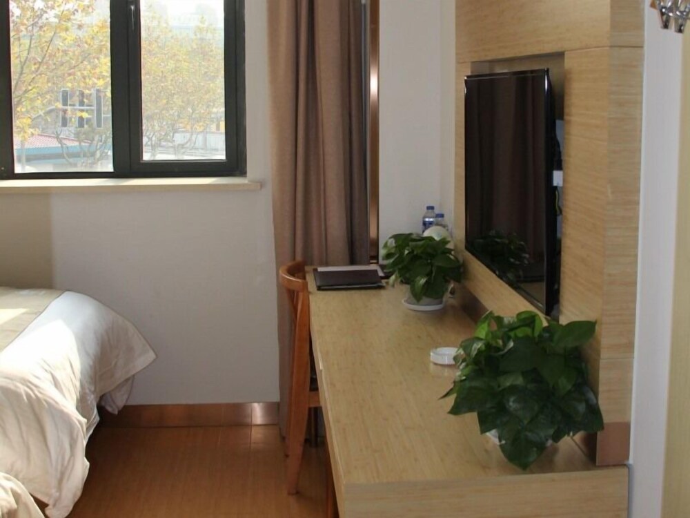 GREENTREE INN SHANGHAI MINHANG DISTRICT BEIQIAO SUBWAY STATION EXPRESS HOTEL 26/30