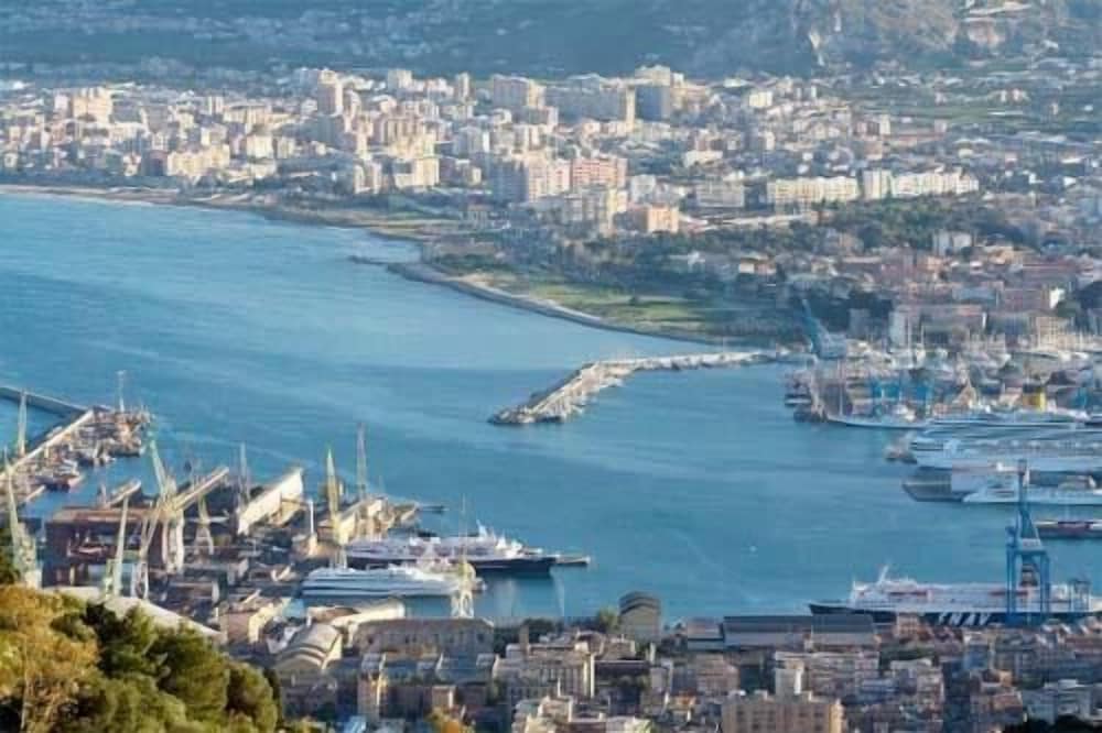 PALERMO ROOMS 33/42