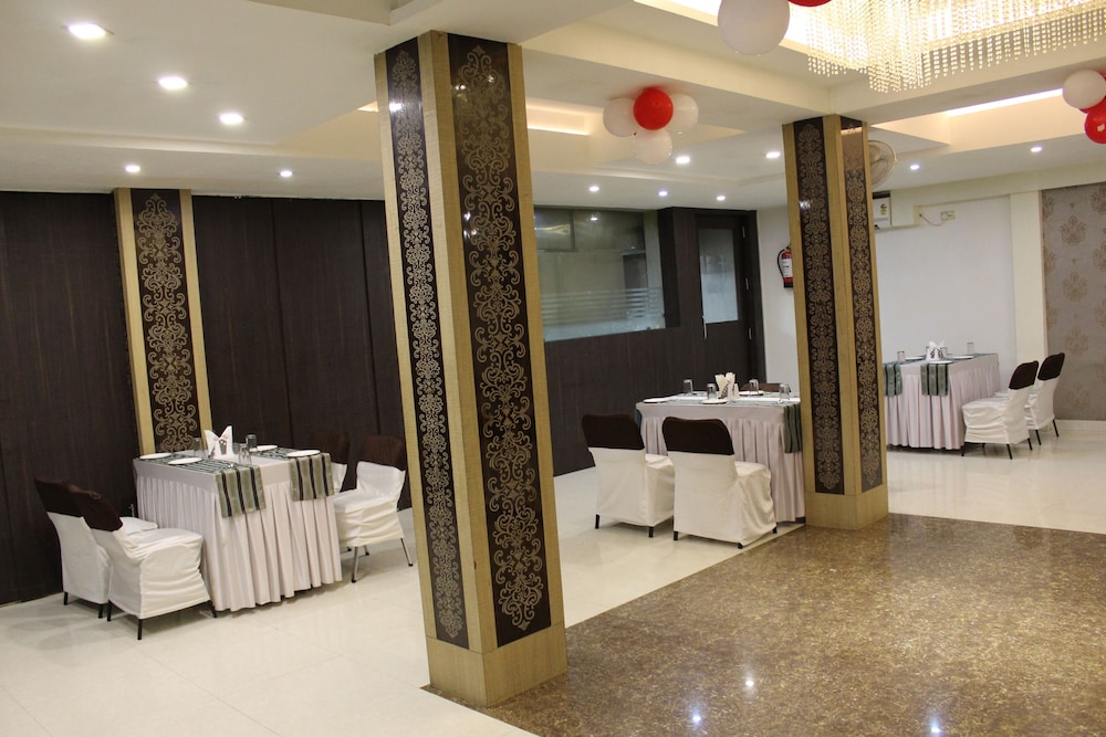 Hotel Samrat 35/45