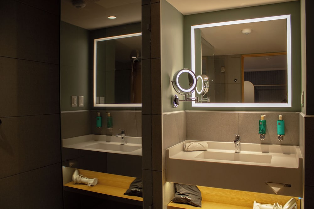 Novotel Monterrey Valle 50/50