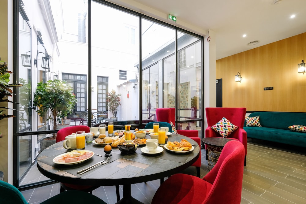 Hotel Lucien & Marinette 36/46