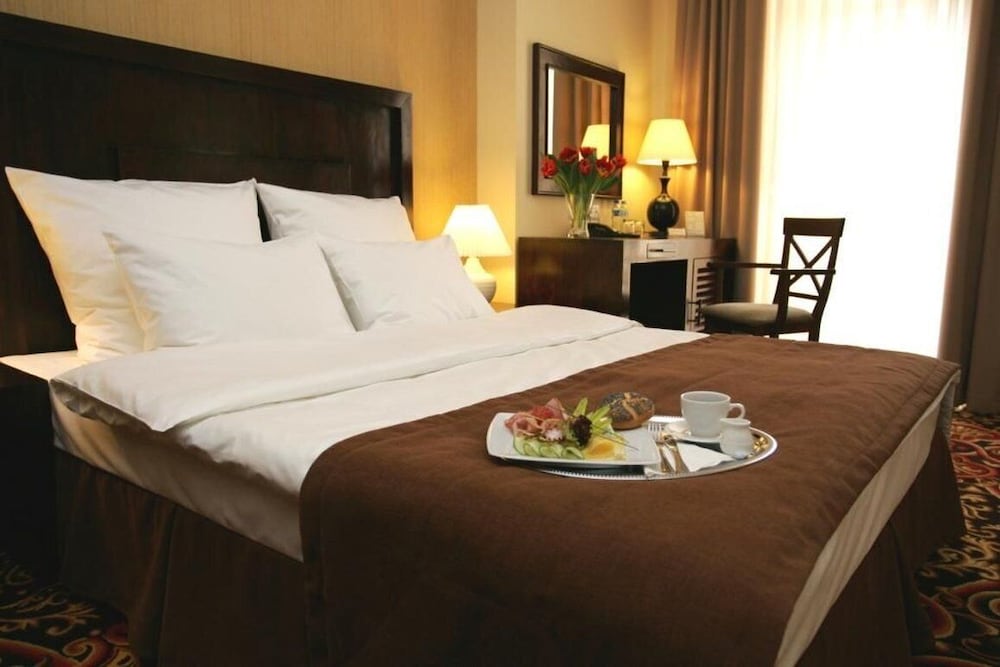 Columbus Hotel 24/50