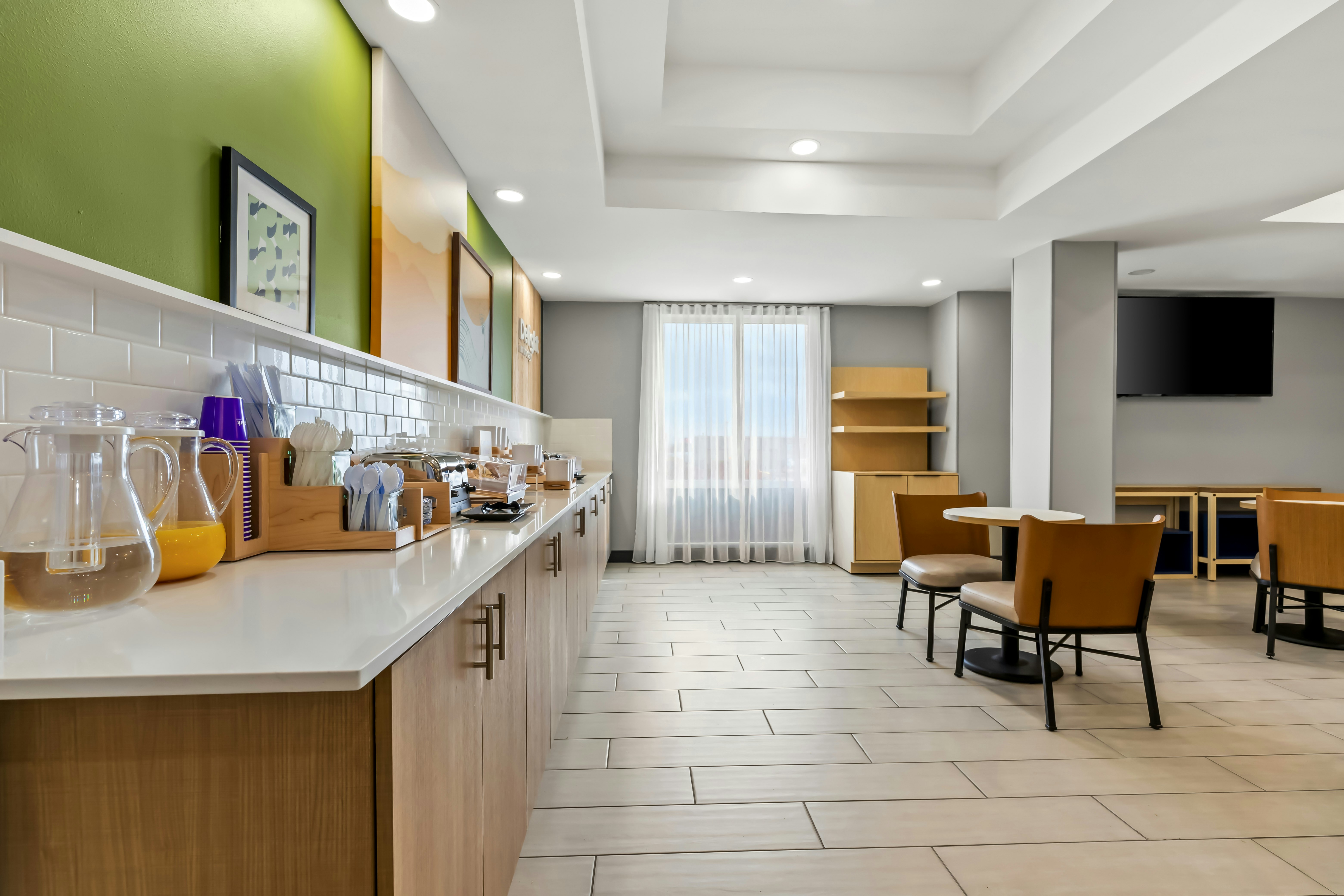 Spark by Hilton Catoosa Tulsa 21/26