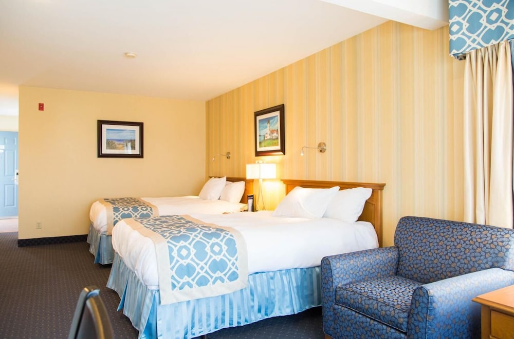 Blue Water Resort on the Ocean 36/79