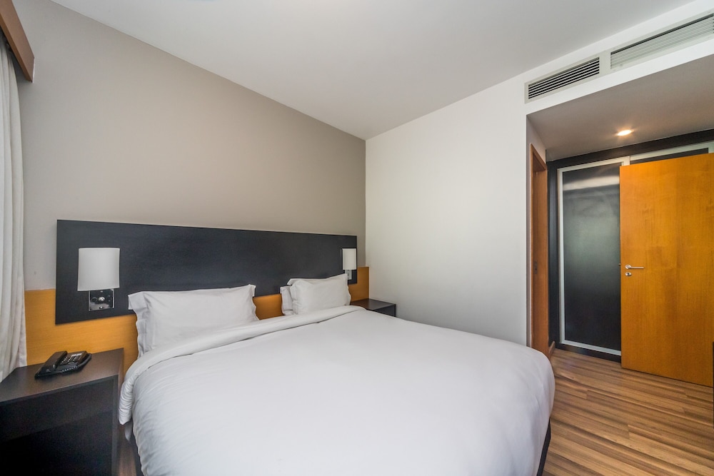 Paraiso Suites by Charlie 12/49