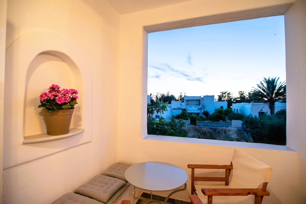 Kontaratos Studios & Apartments 26/50