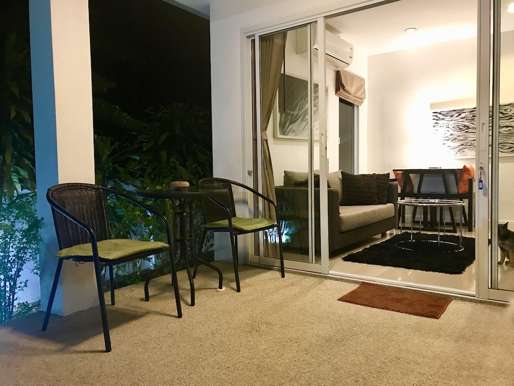 2 Bed Villa 15 Min Walk To Beach 24/36
