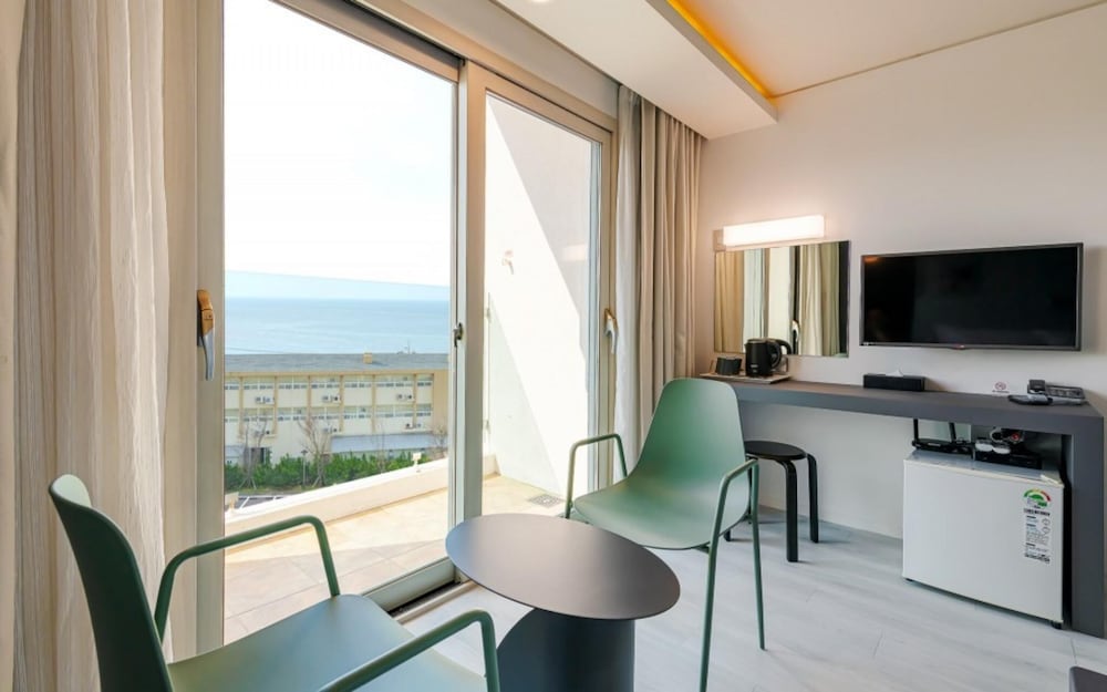 Pampas Hotel Jeju 15/16