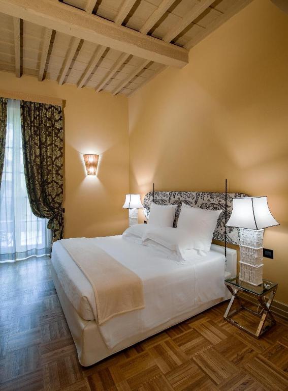 Nine, Studio, King Bed