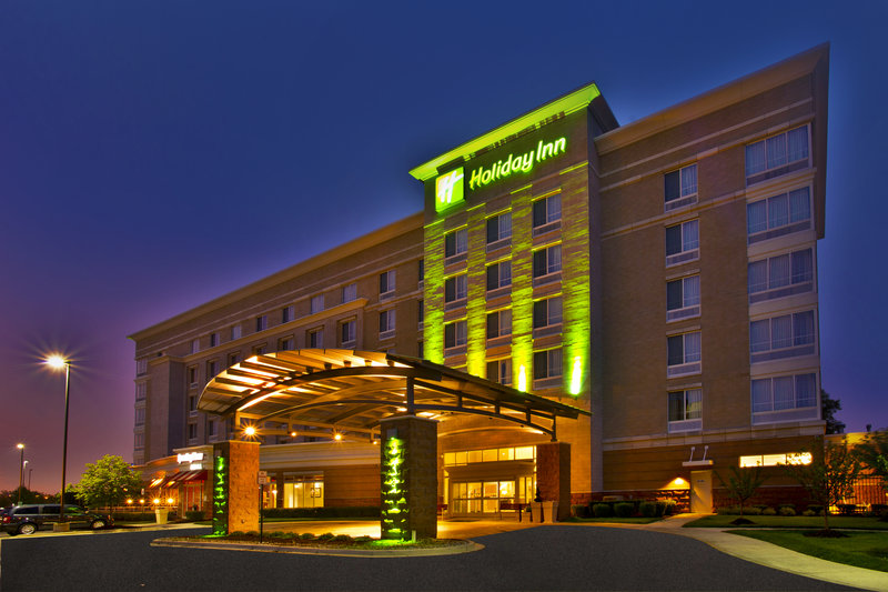 Holiday Inn Detroit Metro Airport 4/58