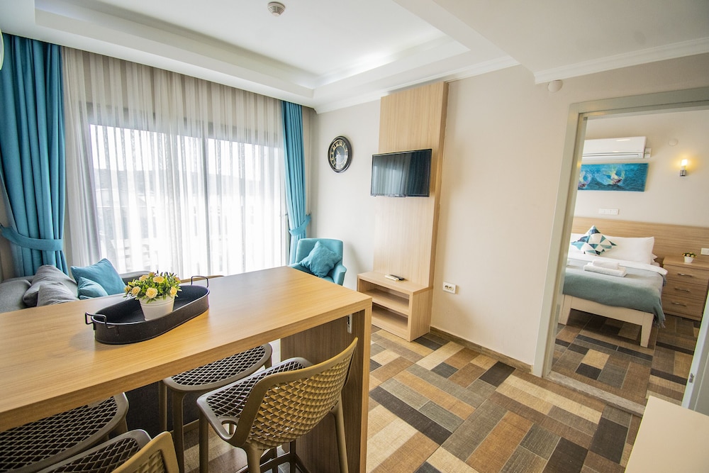 M Suite Hotel 32/50