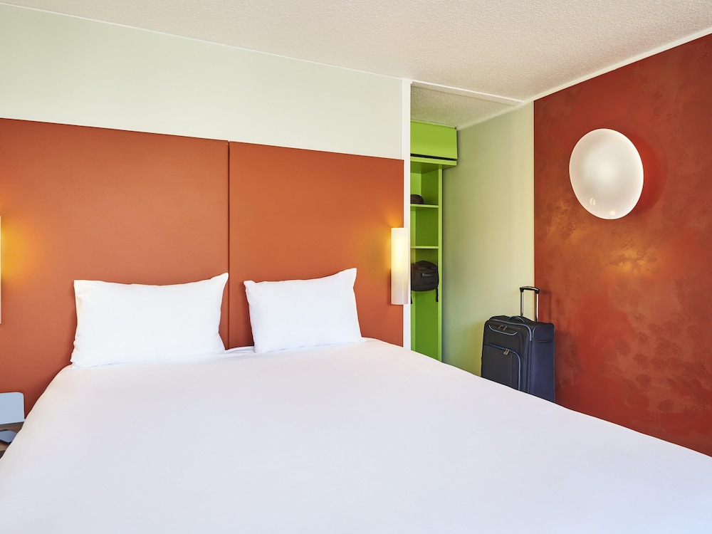 greet hotel Versailles - Voisins Le Bretonneux (ex. Campanile Voisins-Le-Bretonneux) 15/49