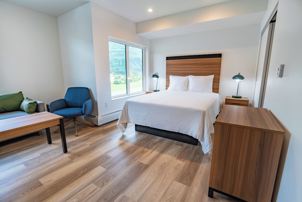 Chugach Naswik Suites 7/14
