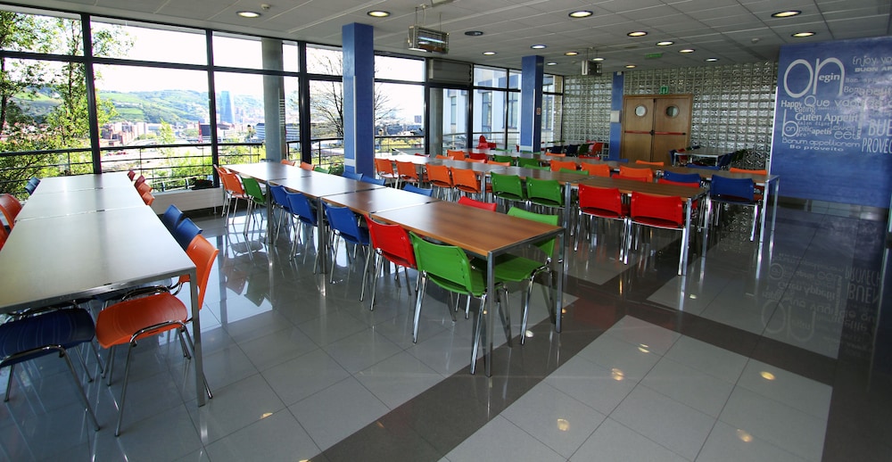 Bilbao Aterpetxea Hostel 33/37