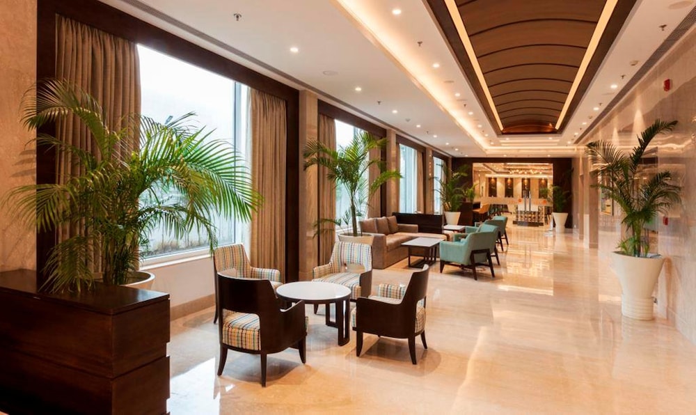 Lemon Tree Hotel Lucknow 12/23