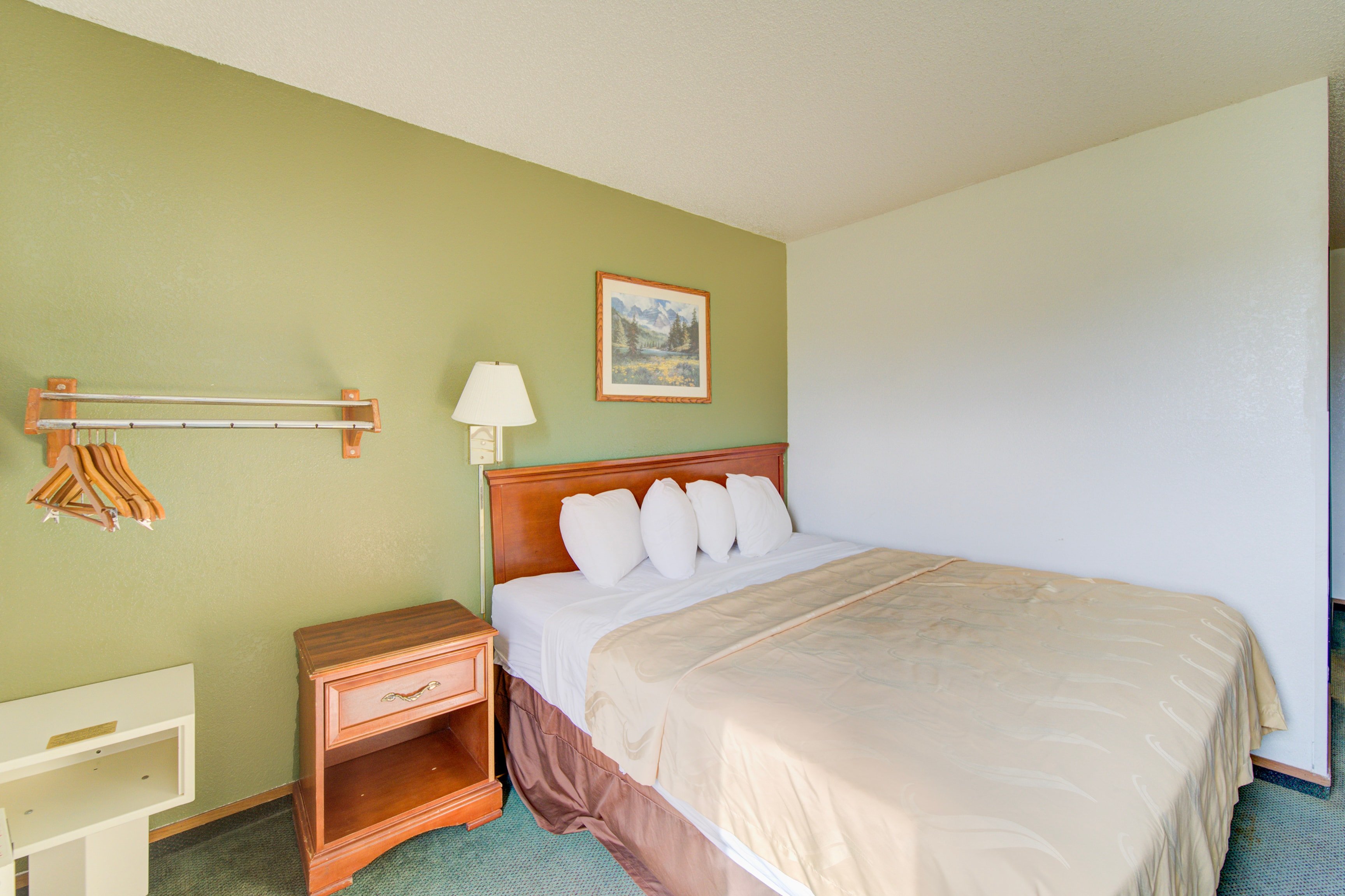 Capital O Amerihost Inn and Suites Kingdom City Hwy 54 MO 26/54