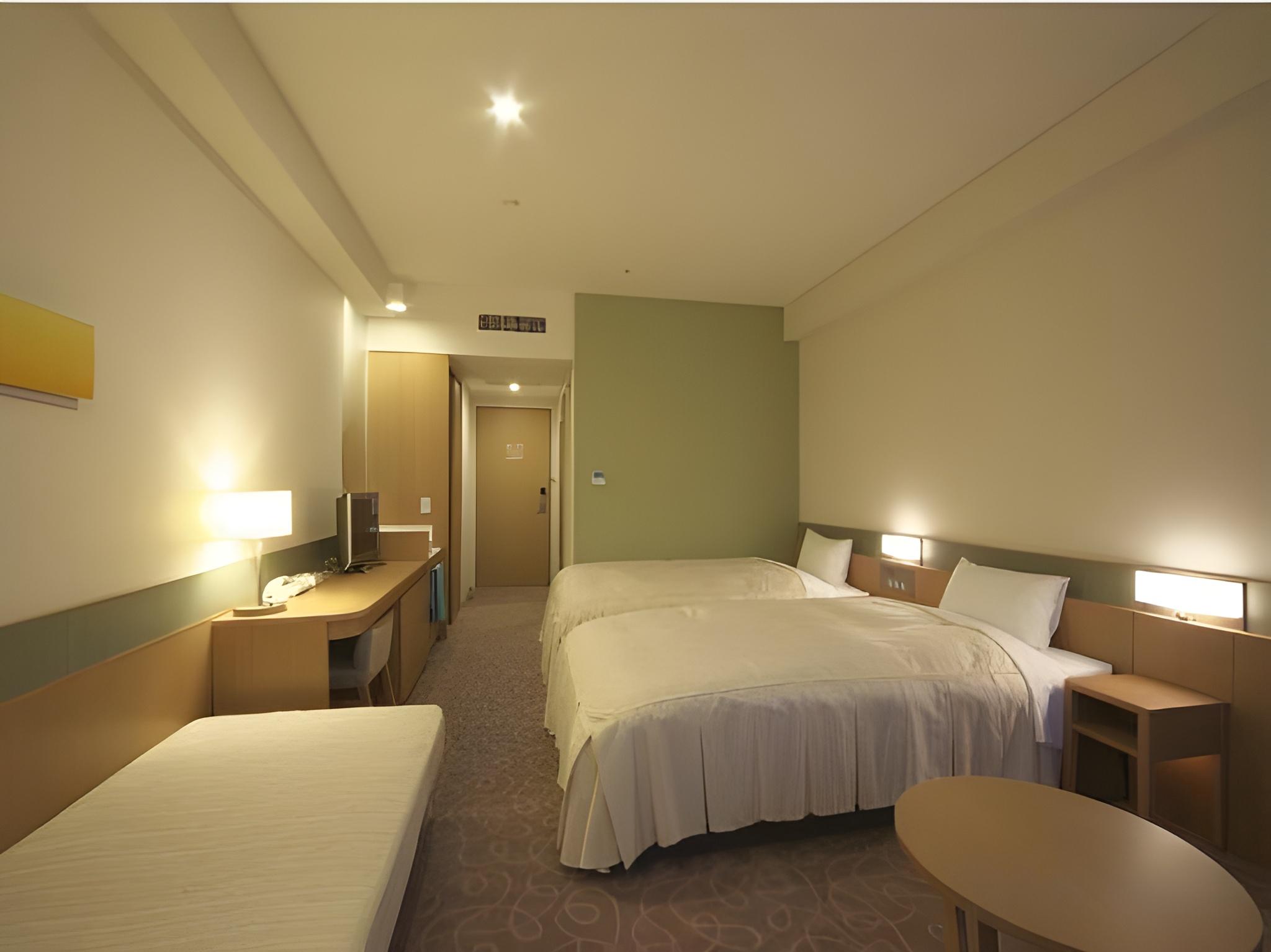 Casual, Twin Beds, New Building