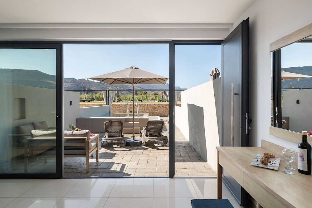 DELUXE, STUDIO, SUITE, PRIVATE POOL