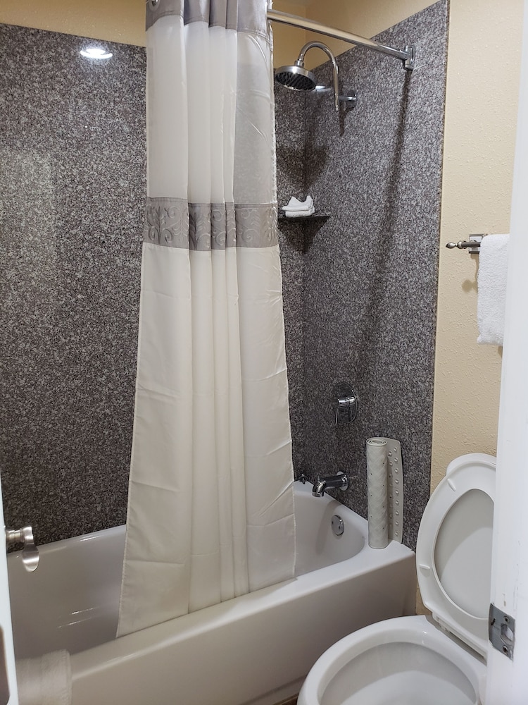 Taylor village inn and suites 12/26