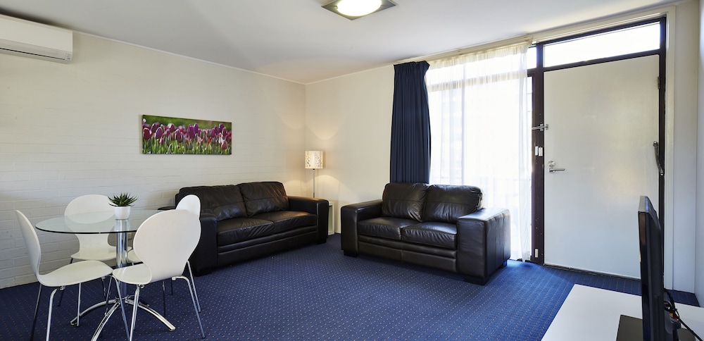 MANUKA PARK SERVICED APARTMENTS 37/58