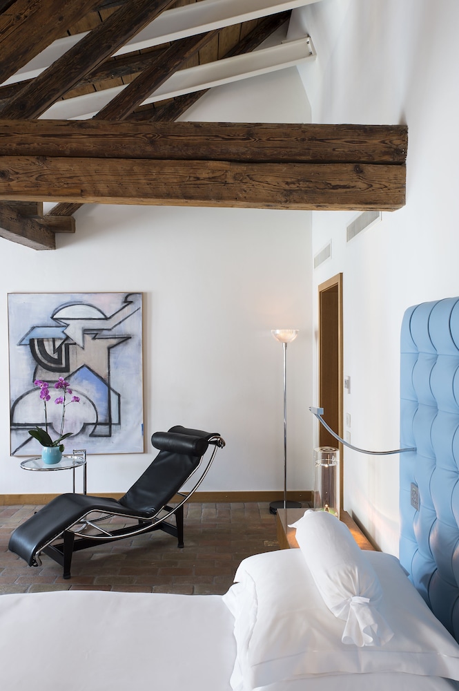 Widder Hotel 33/92