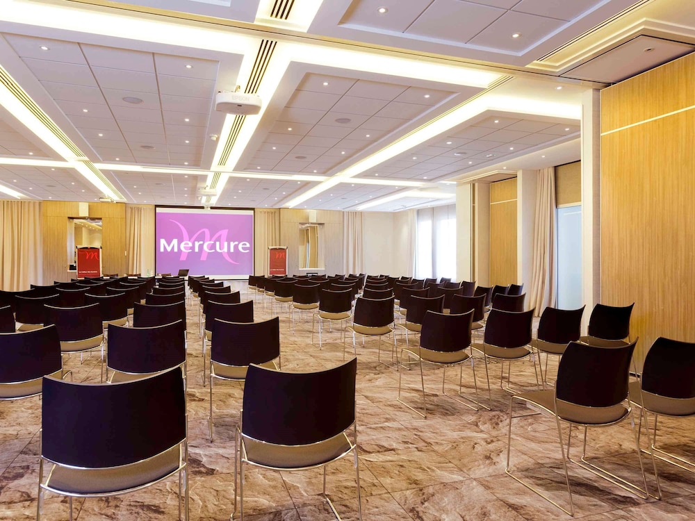 MERCURE RENNES CENTRE GARE 52/67