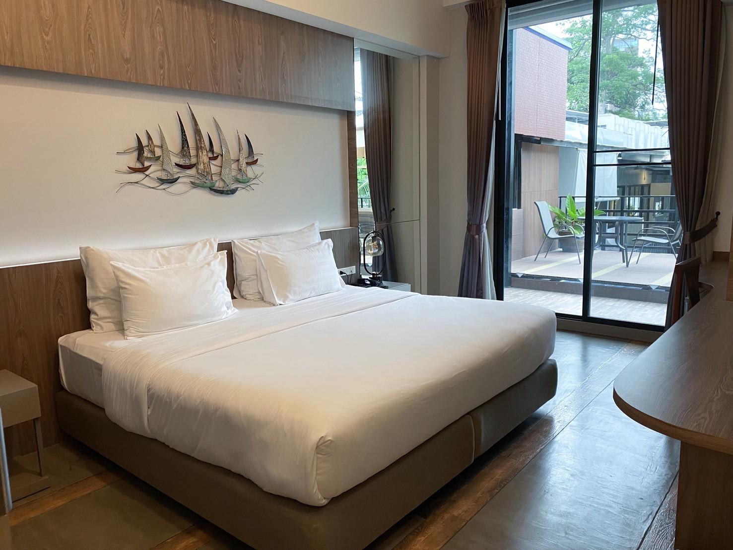 Suite, Hot Tub, Pool Access