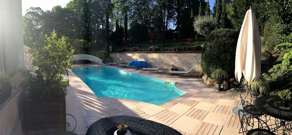 La Villa Eugene 8/64