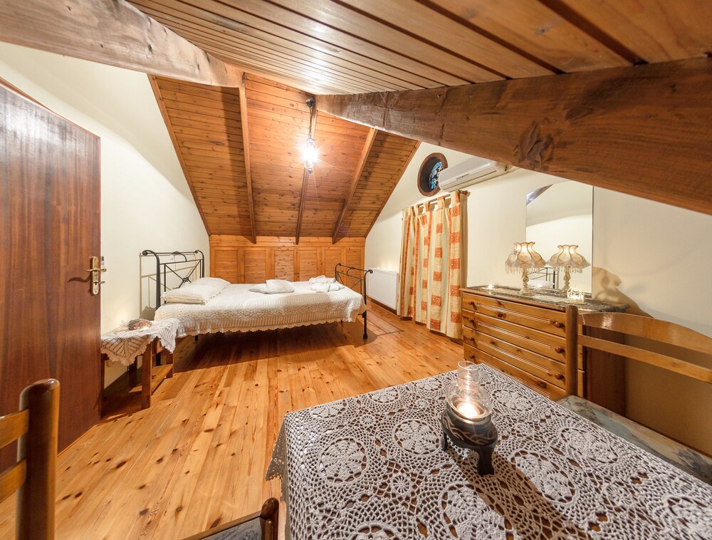 Tesys Studios & Apartments 35/50