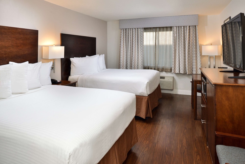 Best Western Kettleman City Inn & Suites 25/45