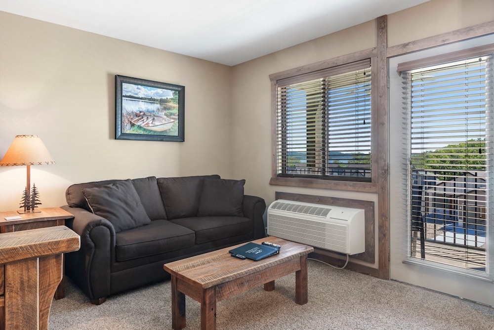 Indian Point Lodge Amp Condominiums 49/73