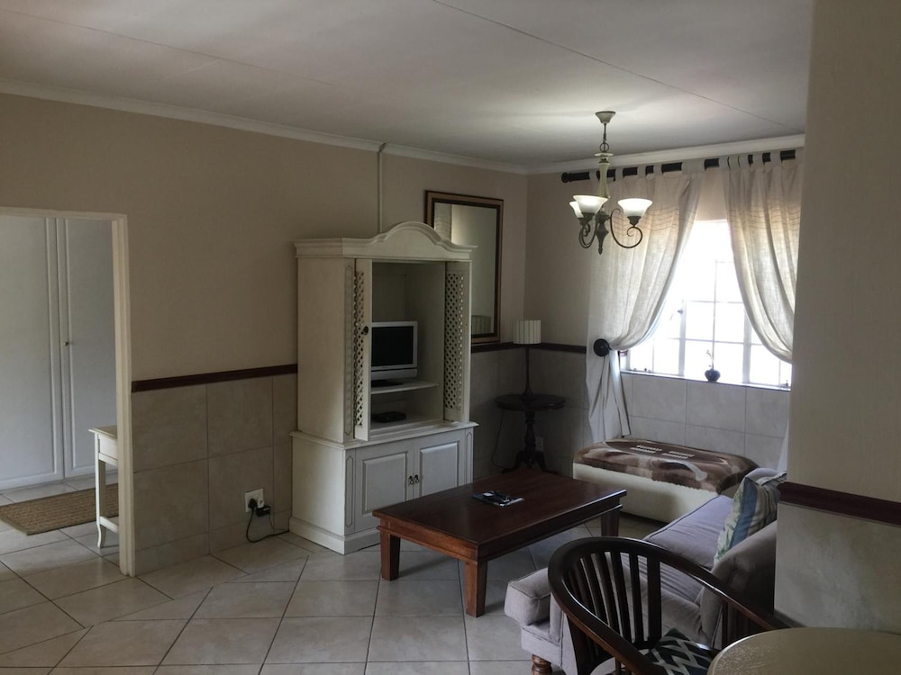Summerview Guest Lodge 28/47