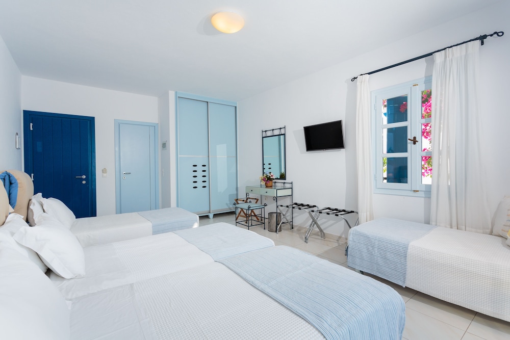 Pyrgaki Hotel 18/71