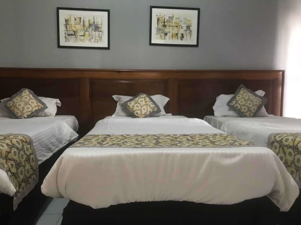 Al Baraka Hotel 33/50