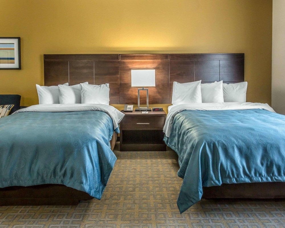 MainStay Suites Midland TX 19/44